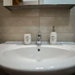 Apartment & Kariotes