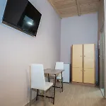 Apartment & Kariotes *
